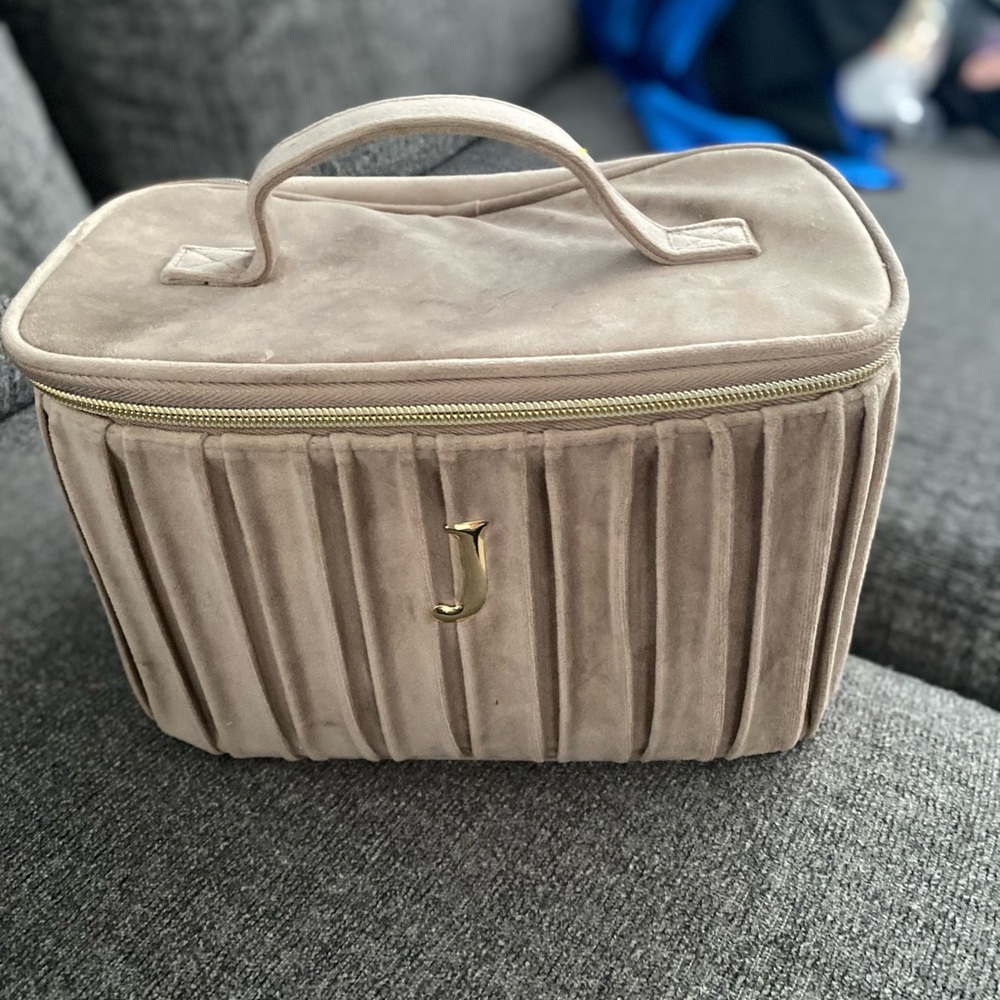 Primark Beige Makeup Bag with Gold Accent 453